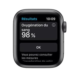 Apple Watch (Series 6) 2020 GPS + Cellular 44 mm - Aluminium Space Grau - Nike Sportarmband Schwarz