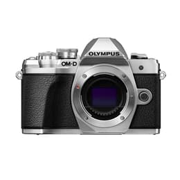 Hybrid-Kamera OM-D E-M10 III - Silber/Schwarz + Olympus M.Zuiko Digital 14-42 mm f/3.5-5.6 II R f/3.5-5.6