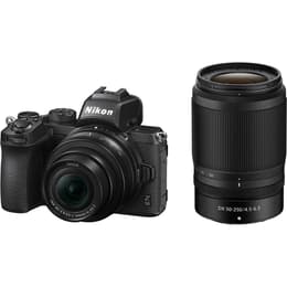z 50 - Schwarz + Nikkor Nikkor DX 16-50 mm f/3.5-6.3 VR + Nikkor Z DX 50-250 mm f/4.5-6.3 VR f/3.5-6.3 + f/4.5-6.3