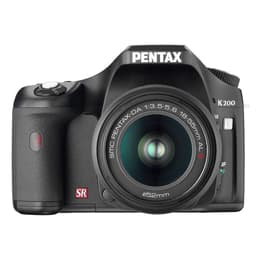 Reflex - Pentax K200D Schwarz Objektiv Pentax SMC DA 18-55mm f/3.5-5.6 II AL