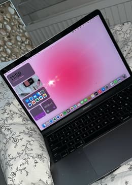 MacBook Pro Touch Bar 13